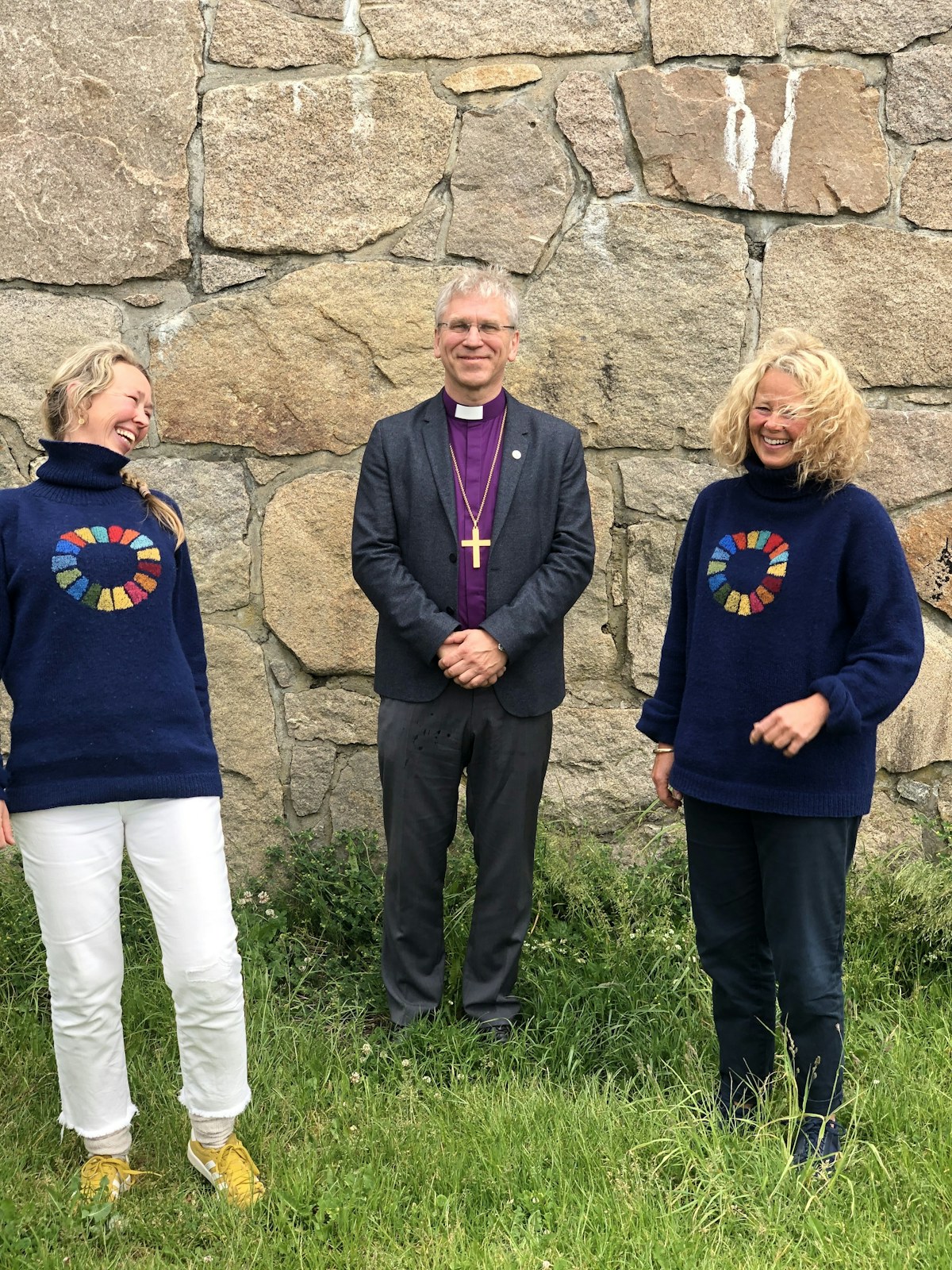 Fra venstre: Kunstnerisk leder for Håpets katedral, Solveig Egeland, preses i Bispemøtet, Olav Fykse Tveit,  og daværende prosjektleder for Håpets Katedral, Anne Skauen.